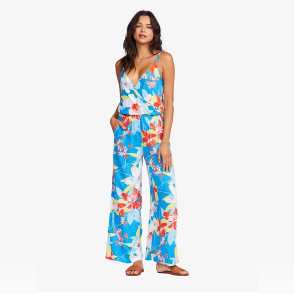 ROXY 🌺LOOK AGAIN🌺 BLUE RED YELLOW WHITE FLORAL JUMPSUIT 🌟NWT🌟